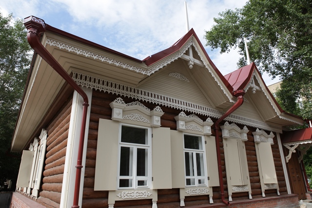 Фронтончик, солнышко, резьба