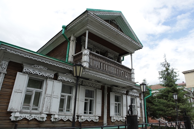 Фронтончик, солнышко, резьба