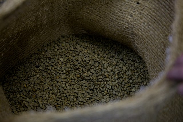 Заводская смена: обжарочный цех Traveler’s coffee
