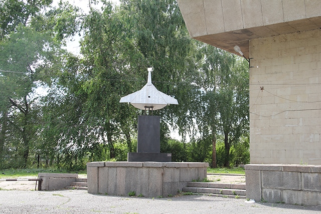 Между народом и фолком